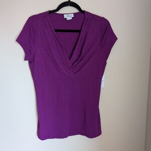NWT Chaus Purple V-neck Cap Sleeve Top Size M